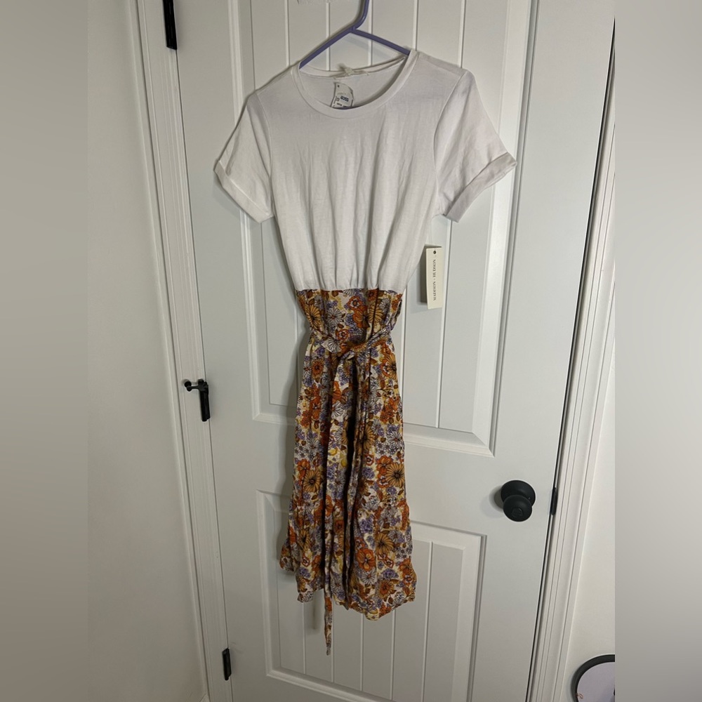Madison Hudson Floral Small size dress